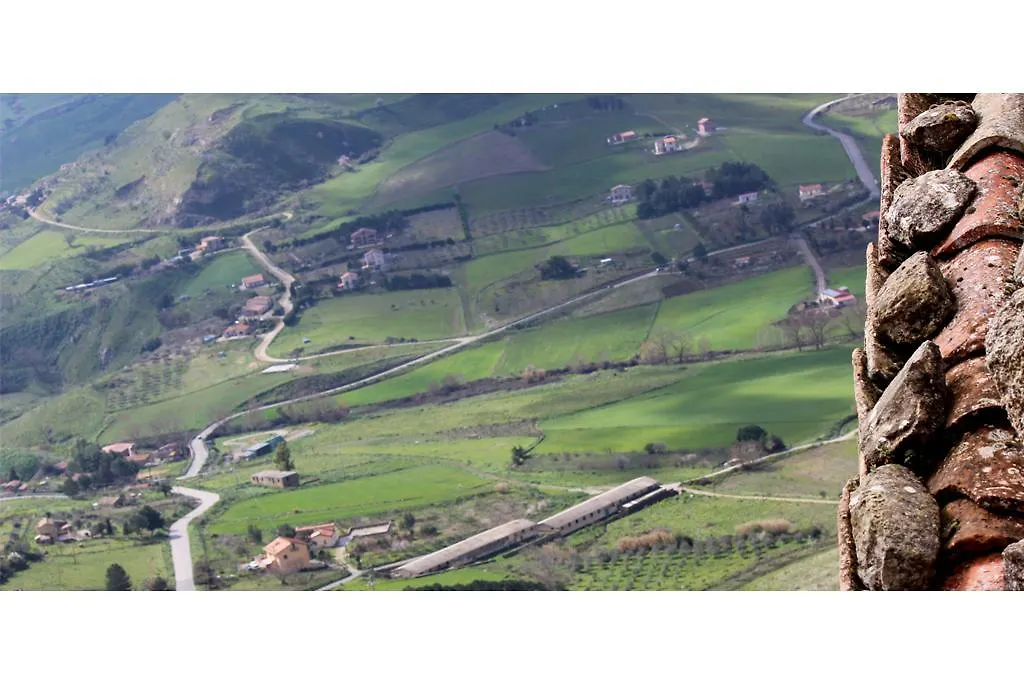 Casa Bella Gangi Vila 0*,  Itália